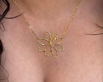 Statement Flower Necklace – Everyday Jewelry