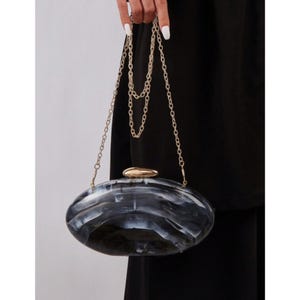 Luxuriöse Farbverlaufs-Acryl-Clutch für Frauen · Elegante Abend-Crossbody-Tasche mit langer Kette · Party-Geldbeutel für Hochzeit, Abschlussball und formelle Kleidung