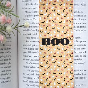 Printable Ghost Bookmark-Digital Download Ghost and Bats Bookmark for Readers, Halloween Reading Accessory, Instant Download Halloween
