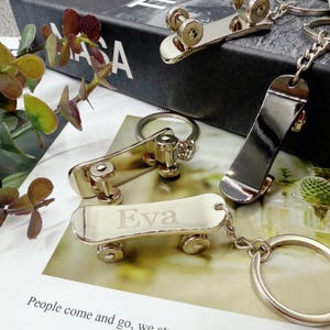 Customized Metal Skateboard Keychain,Skateboarding enthusiast gift,Engraved Name Skateboarding,Groomsman Gift,Wedding Gift,Mini Skateboard