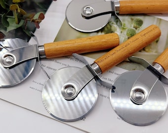 Personalized Pizza Cutter,Kitchen Accessory,kitchen gifts,pizza knife wheels,Anniversary Gift,Wooden-Handled Pizza Cutter,Pizza Party Gift