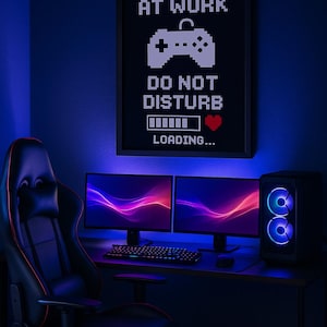 Poster Gamer au travail à imprimer | Cadeau pour petit ami joueur | Pixel Art Ne pas déranger | Décoration murale pour salle de jeux | Téléchargement numérique