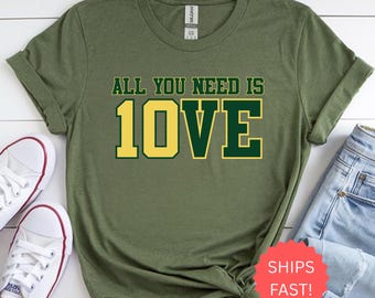 All You Need is Love Packers-shirt, All You Need Is Jordan Love Football T-shirt, shirt voetballiefhebber, Green Bay fan cadeau, liefde voetbal