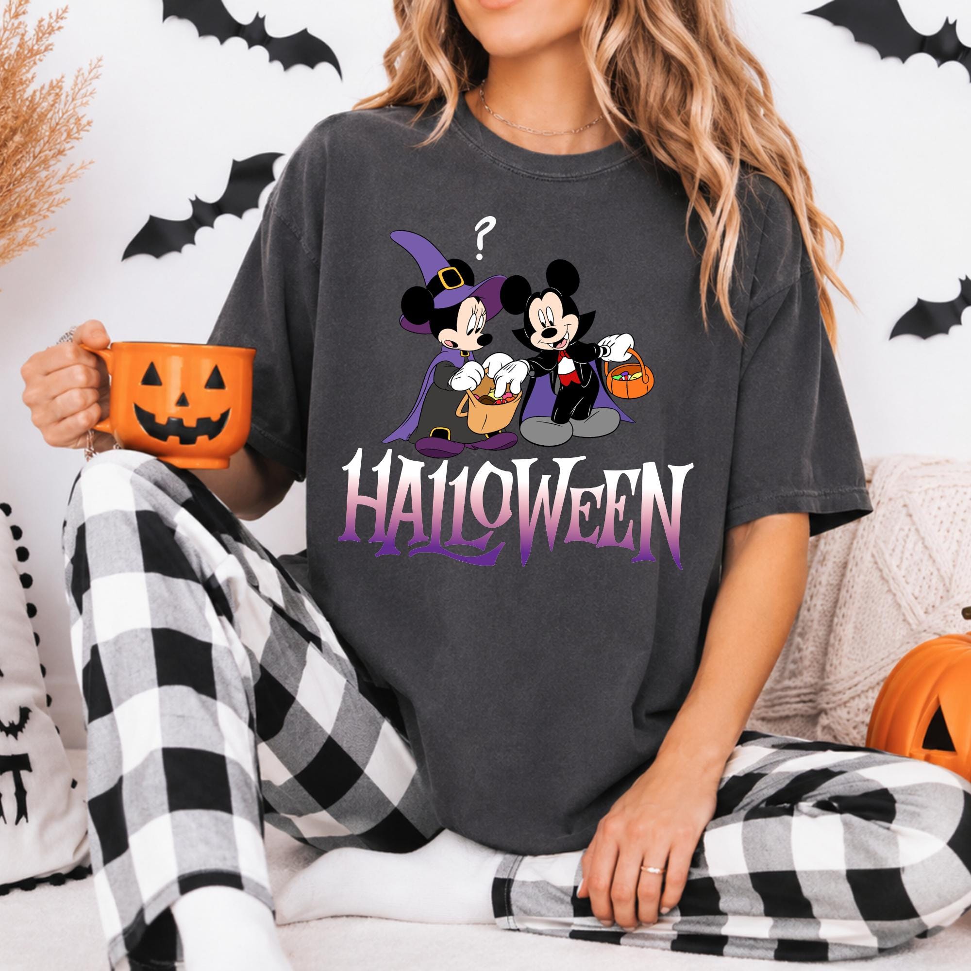 Comfort Colors® ミッキーミニー ハロウィンシャツ、ディズニー 