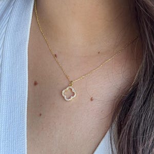 Clover Necklace, Dainty Clover Pendant, Clover Shaped Necklace, Four Leaf Clover Jewellery, 4 Leaf Clover Necklace, Lucky Clover Necklace