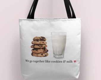 Bolsa de mano con galletas y leche
