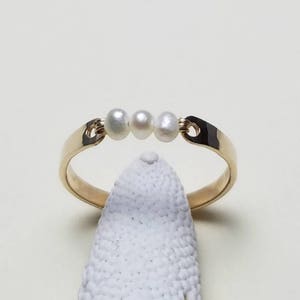 Tiny White Pearl Ring, Stacking White Pearl Ring, Suspension Pearl Ring