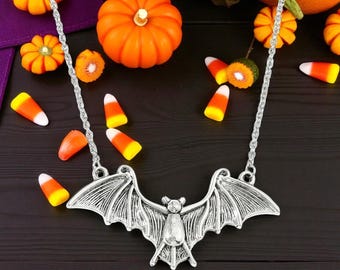 Naszyjnik z wisiorkiem w kształcie nietoperza wampira – gotycka biżuteria dla mężczyzn i kobiet, upiorny prezent na Halloween
