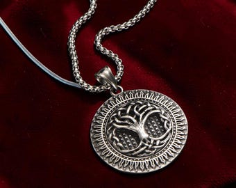 Viking Yggdrasil Tree of Life Necklace Men | 316L Stainless Steel Round Pendant | Nordic Mythology | Gift For Him