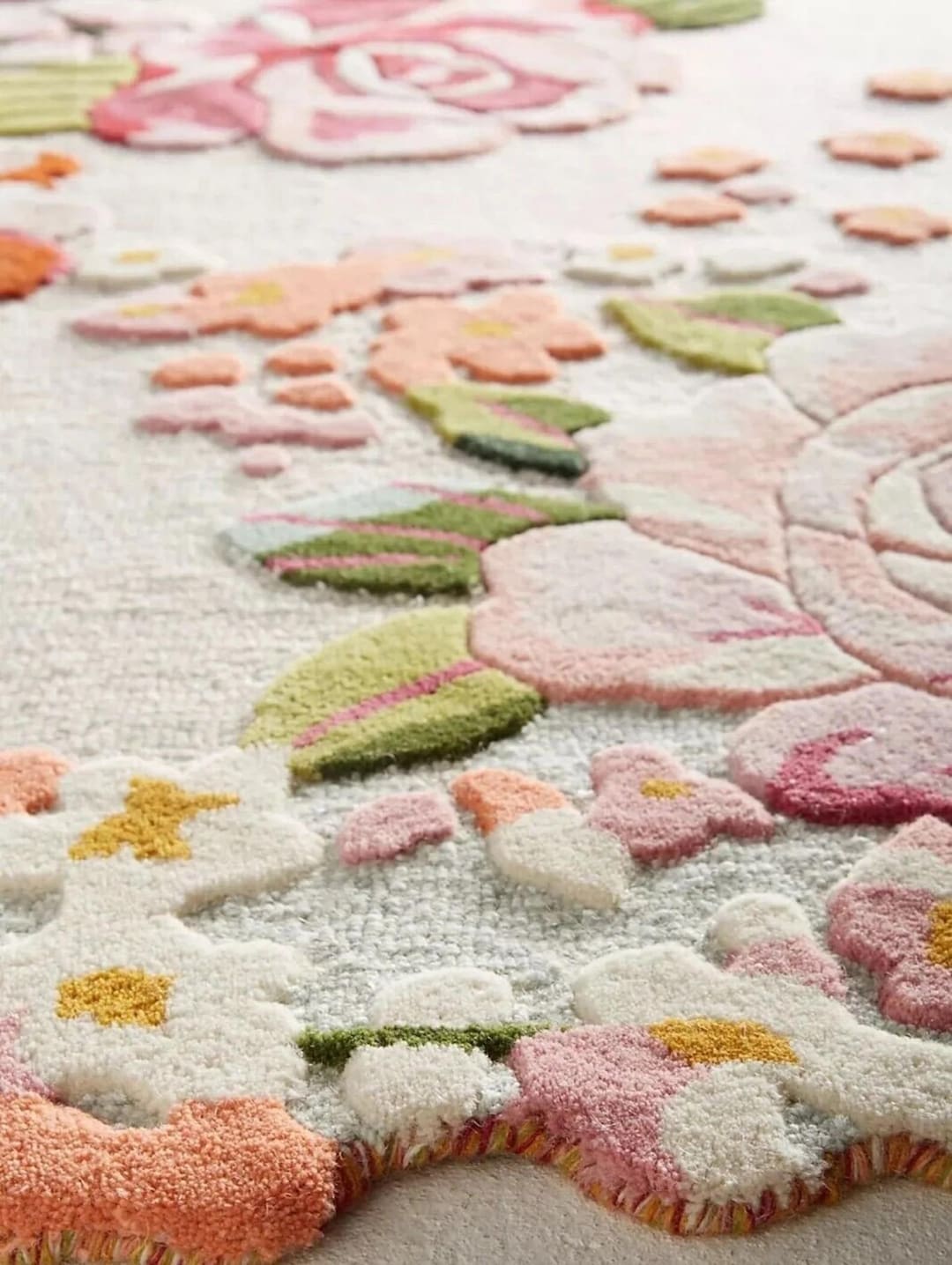Blush Rose Wool Rug - Hand Tufted Floral Area Rug, Scalloped ...