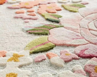 Blush Rose Wool Rug - Hand Tufted Floral Area Rug, Scalloped Cottagecore Vintage Style Carpet, Kids Room & Living Room Decor