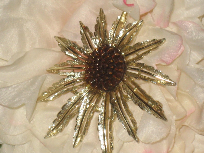 SARA COVENTRY Flower Brooch Designer Sarah Coventry Brooch Brown Bud Flower Pattern Stamped Flower Brooch CLEARANCE Gold Tone