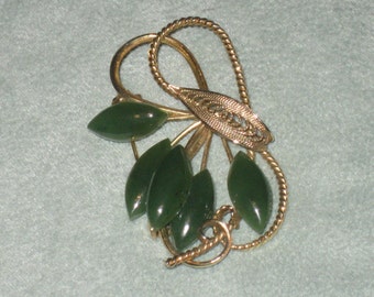 Gold Jade Brooch, Free Form, Leaf Pattern, Genuine Jade Leaf Stones, Intricate Detail, Floral Pattern, Jade Stones, Mint Condition