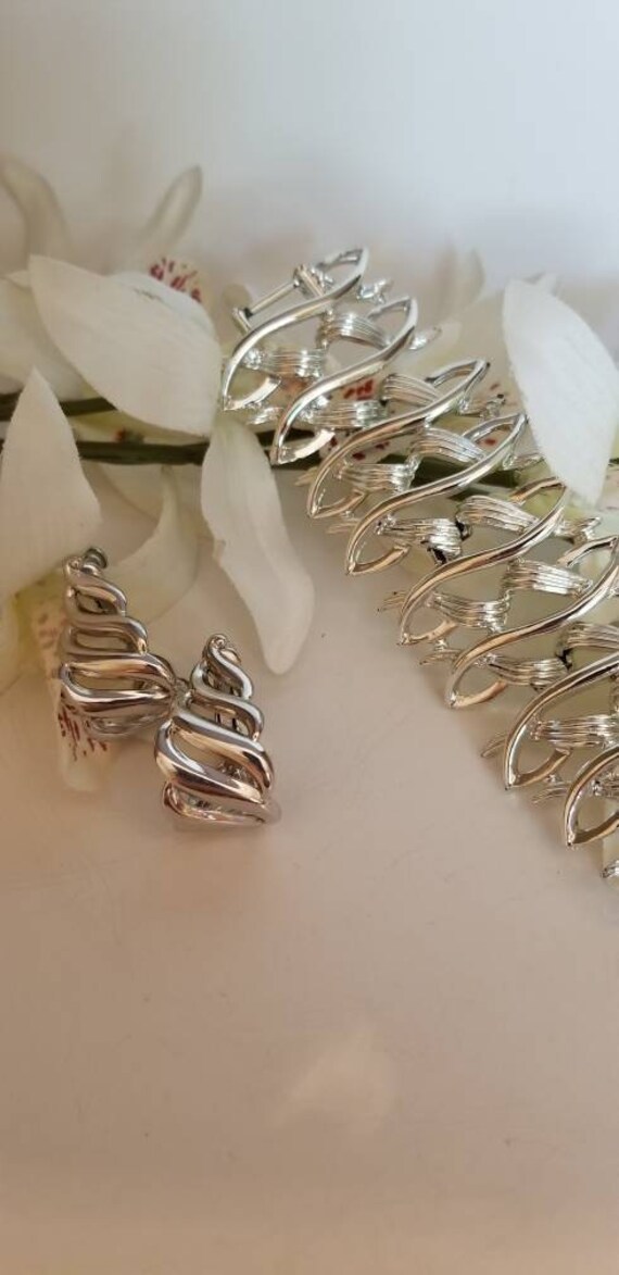 NAPIER Ribbon Earrings, Ribbon Loop Pattern, Ribb… - image 3