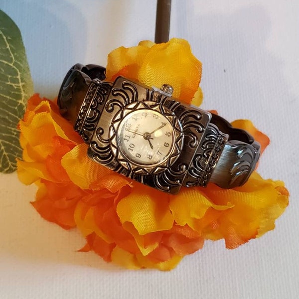 Ornate Gun Metal Watch, Ladies Wristwatch by Geneva, Art Nouveau Inspired, Gun Metal, Keeping Great Time, NEW BATTERY, Expandable Cuff