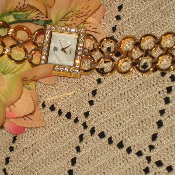 Ladies Bracelet Watch, Wide Bracelet, Gold Links, EJ Desinger Gold Watch, Battery Operated Watch, Wide Bracelet Watch, EXCELLENT CONDITION