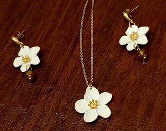 Dogwood Necklace Set, Flower Pattern,  Post Back Earrings, Dangle, Crystal Bead Dangle Matching Set, Gold Tone Accent, Dangle Earrings, Set