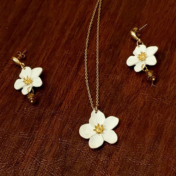 Dogwood Necklace Set, Flower Pattern,  Post Back Earrings, Dangle, Crystal Bead Dangle Matching Set, Gold Tone Accent, Dangle Earrings, Set