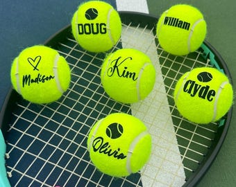 Pelotas de tenis personalizadas con nombre: Individuales o en juego de 3. Dale un toque de estilo a tu cancha. El regalo perfecto para el tenista aficionado o profesional.