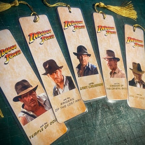 Op Indiana Jones geïnspireerde bladwijzers met gelamineerd cadeau met kwastje