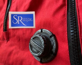 Accesorio de enchufe de chaqueta roja, disfraz inspirado en los Cazafantasmas, cosplay, impreso en 3D, acabado o crudo, pieza de abrigo estilo imperio congelado