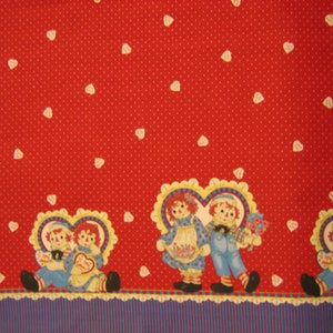 Raggedy Ann Hearts and Flowers border (Daisy Kingdom # 4384 Simon & Schuster )  27 x 44 inches