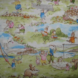 ストーリーブック メドウ、ロバート カウフマン、デザイン番号 16998、または 16999 ( 18 x 44 インチ )