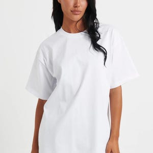 Plain White Oversized T-Shirt | Unisex Casual Cotton Tee | Minimalist Streetwear Shirt | Soft Relaxed Fit Tee for Women & Men