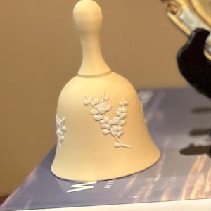Beautiful Wedgwood Primrose Jasperware yellow bell
