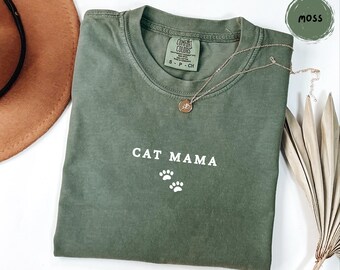 Cat Mama T-Shirt | Paw Print Minimalist Tee