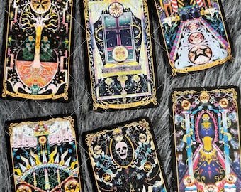 Starry Enigma Tarot Deck: Rider Waite, Black Rainbow Edge, Magnetic Box