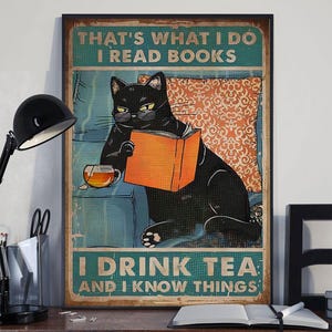 Póster o lienzo de un ingenioso gato negro leyendo libros, póster con frase "Sabe cosas", afición para amantes de los libros, regalo para amantes de los gatos, póster vintage de arte de mascotas.