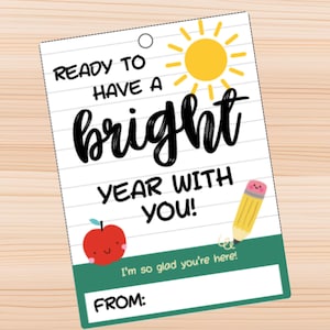 Etiqueta de regalo de bienvenida de maestros a estudiantes / Etiqueta imprimible de regreso a clases / Etiqueta de recuerdo del primer día de clases / Etiqueta para un año brillante