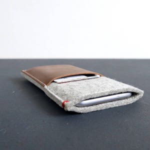 Estuche para IPHONE de cuero con bolsillo para tarjetas en fieltro gris y tarjetero de cuero - funda para billetera, iPhone 14, billetera para iPhone con ranura para tarjetas