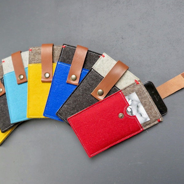 iPhone wallet case, Choose your colours, Felt phone cards wallet, phone case, Wool felt case, iPhone 15 case, iPhone 14 pro max sleeve,