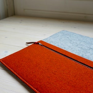 MacBook case, woolfelt two colours with zipper pocket image 3