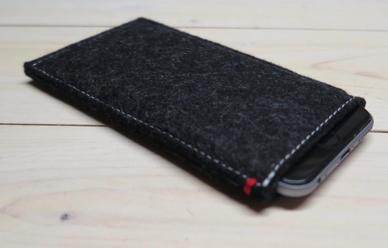 iPhone case, pure woolfelt felt iPhone 15 cover, natural and sustainable black felt cover for all iPhone models image 6