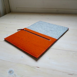 MacBook case, woolfelt two colours with zipper pocket image 5