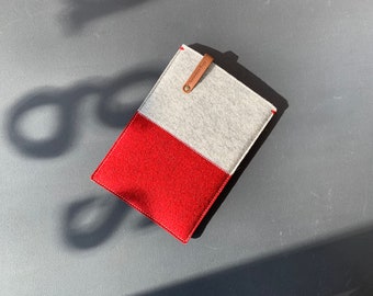 Ereader case felt in grey red, woolfelt cover for Kobo Clara, Libra, Kindle Paperwhite, ereader sleeve