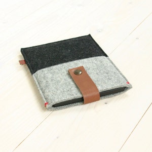 KINDLE KOBO COVER case - black and grey felt - leather closure - Clara Paperwhite Voyage Aura , Kobo Aura One