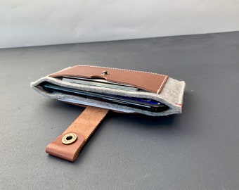 iPhone hoesje, vilt en leer wallet hoes voor iPhone 14, leren vakjes en naam tekst optie, gepersonaliseerde iPhone 11 cover