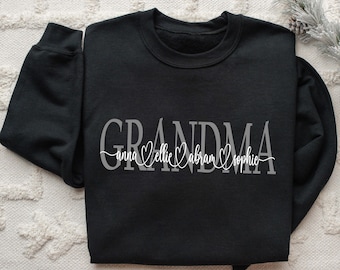Personalized Grandma Nana Mama Sweatshirt - Custom Sweater Childrens Names - Gift for Mom - Crewneck for Women - Mothers Day