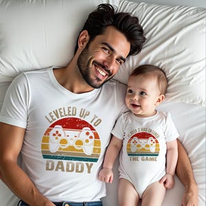Custom Leveled Up Daddy Shirt - Player 2 Entered The Game Baby Gamer 1st Fathers Day Bild 2