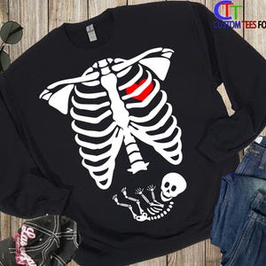 Skeleton Couples Matching Halloween Sweatshirts - Pregnant Mom and Dad Funny Pregnancy Announcement Crewneck Sweater - Maternity Baby Belly