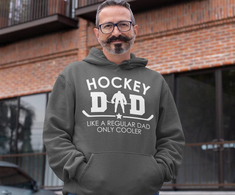 Sudadera con capucha para papá del hockey: regalo para el Día del Padre para los fanáticos de los deportes. Sudadera con cuello redondo. imagen 2