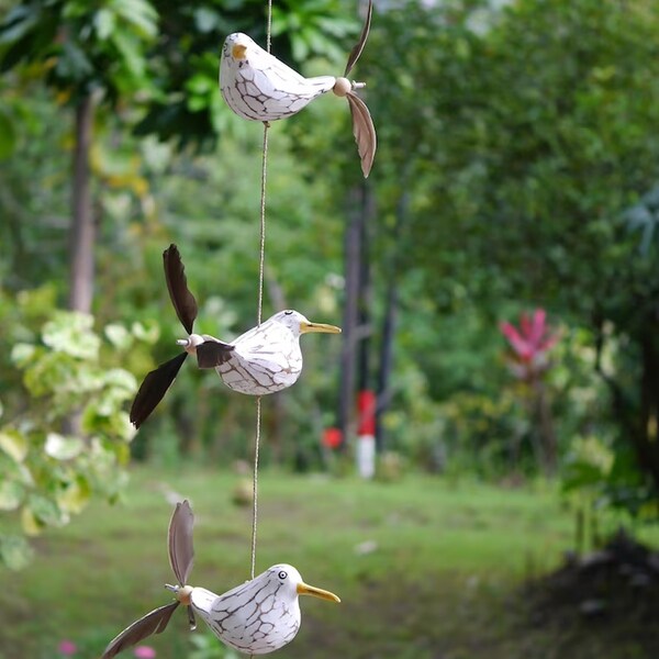 Wind chimes seagull 3 pieces as a maritime decoration, balcony decoration or as garden decoration