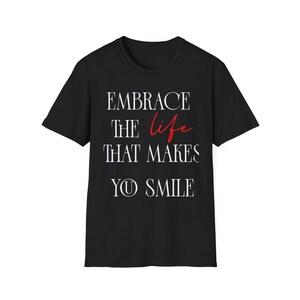 Inspirational Quote T-Shirt: Positive Vibes Graphic Tee - Gift for Dreamers
