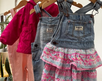 Vintage Oshkosh B'gosh Denim Overall Kleid: Floral unterfüttert, Baby 80er Jahre