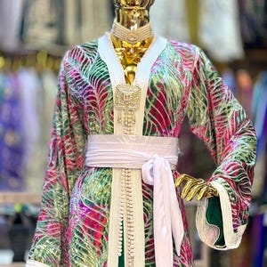 Handmade Moroccan Bridal Takchita: White Satin Caftan Dress with Gold Brooch