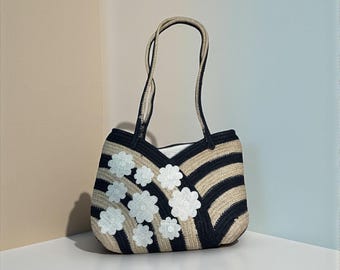 Stylish Ladies Handcrafted Jute Bag